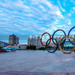 不銹鋼五環(huán)雕塑，運動廣場雕塑