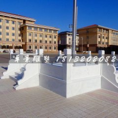 漢白玉升旗臺(tái)，部隊(duì)升旗臺(tái)