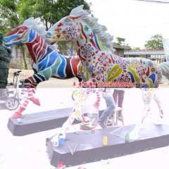玻璃鋼馬雕塑，玻璃鋼彩繪馬雕塑