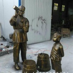玻璃鋼仿銅人物雕塑，小孩打醬油雕塑