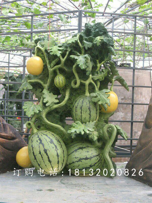 玻璃鋼仿真西瓜雕塑，仿真水果雕塑
