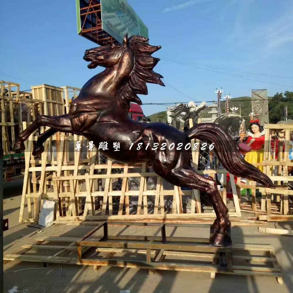 立馬銅雕，廣場動物銅雕