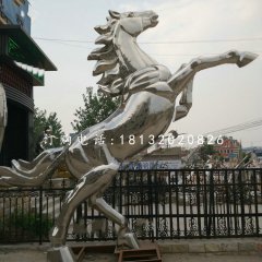 不銹鋼立馬，企業(yè)門口雕塑