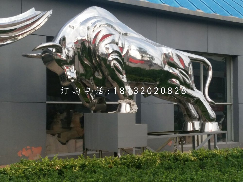 開(kāi)荒牛雕塑，不銹鋼牛