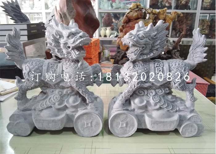 小型麒麟石雕，青石招財(cái)麒麟