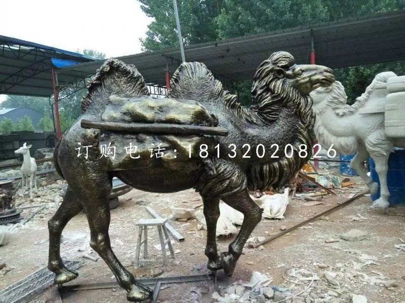 馱貨駱駝雕塑,玻璃鋼仿銅動(dòng)物雕塑