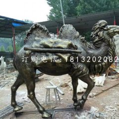 馱貨駱駝雕塑，玻璃鋼仿銅動(dòng)物雕塑