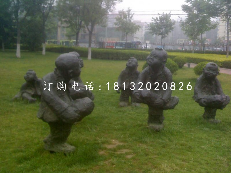 小孩斗雞銅雕,公園小品銅雕