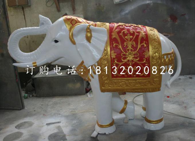 玻璃鋼泰國(guó)大象彩繪動(dòng)物雕塑