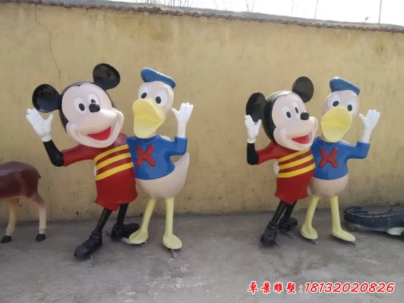 玻璃鋼米老鼠與唐老鴨雕塑,玻璃鋼卡通雕塑