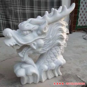 吐水的石雕龍頭
