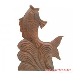 噴泉石雕魚
