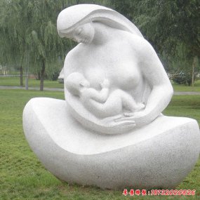 公園母愛石雕