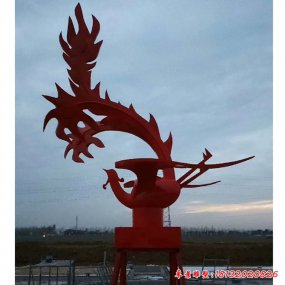 雕塑鳳凰來(lái)儀